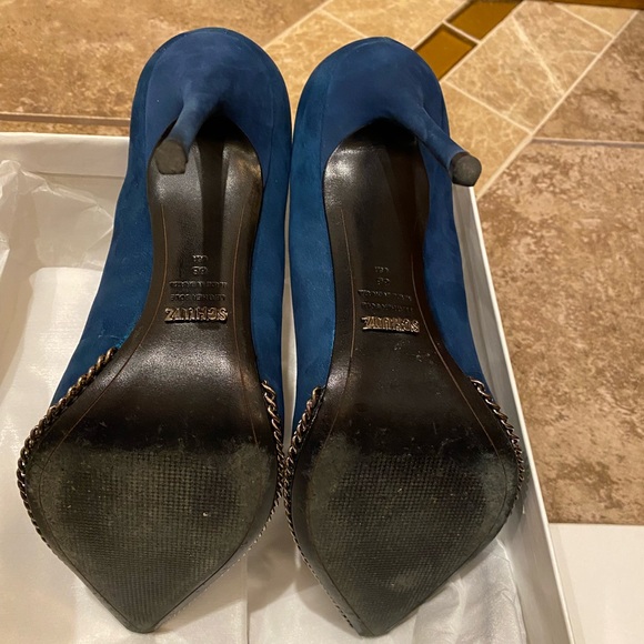 Schutz suede stiletto pointed toe pump. Sz.8 - Picture 4 of 9